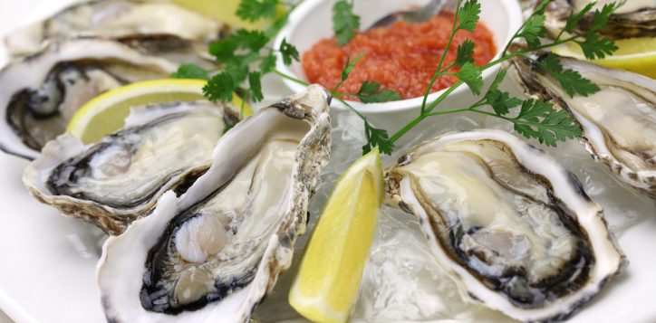 fresh-oysters-plate